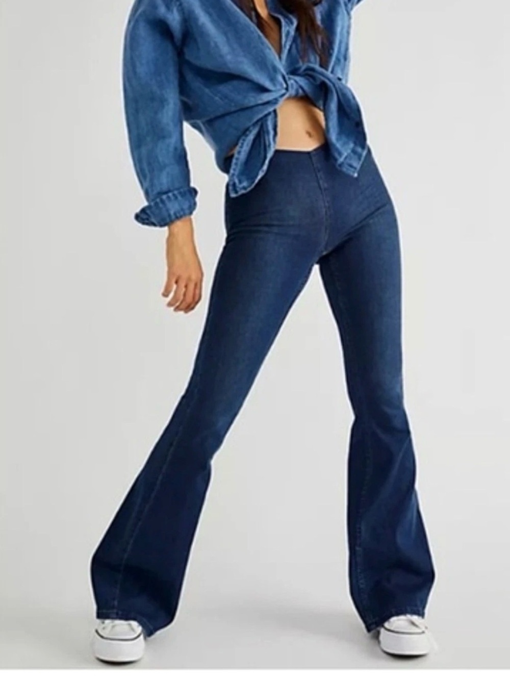 Free People Penny Dark Blue Flare Women’s Jeans, Size 31 (12) - Picture 2 of 9
